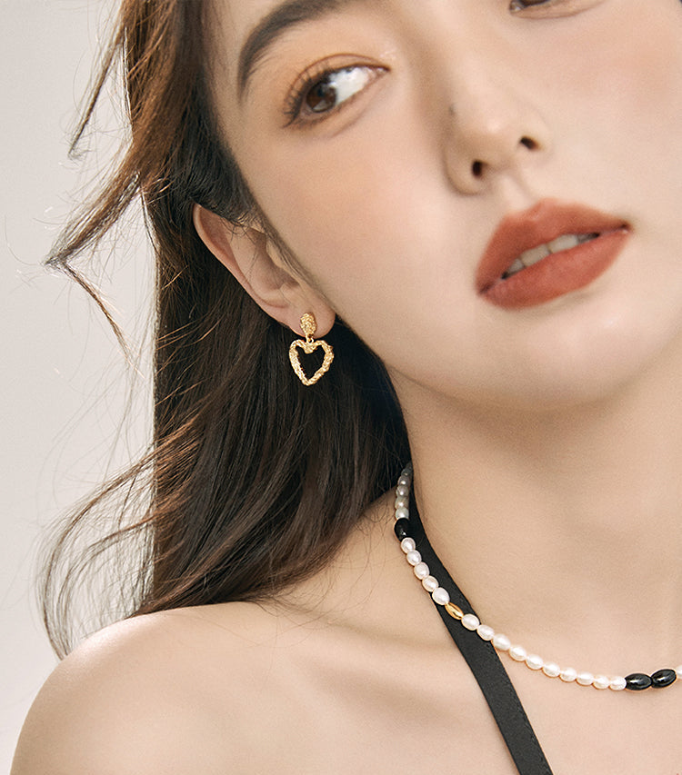 EVESENSE retro texture love earrings pre-loved high-end gold niche design ins heart-shaped earrings for women