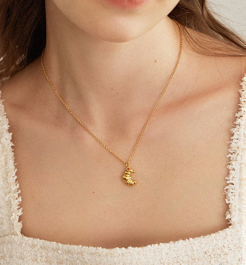 EVESENSE Cute Croissant Metal Necklace Premium Simple Niche Design Sense Gold Retro Clavicle Chain Woman